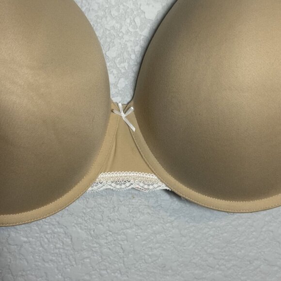 Light Beige Cacique Full Coverage Underwire Bra 50D With Lace Detail - Picture 2 of 6